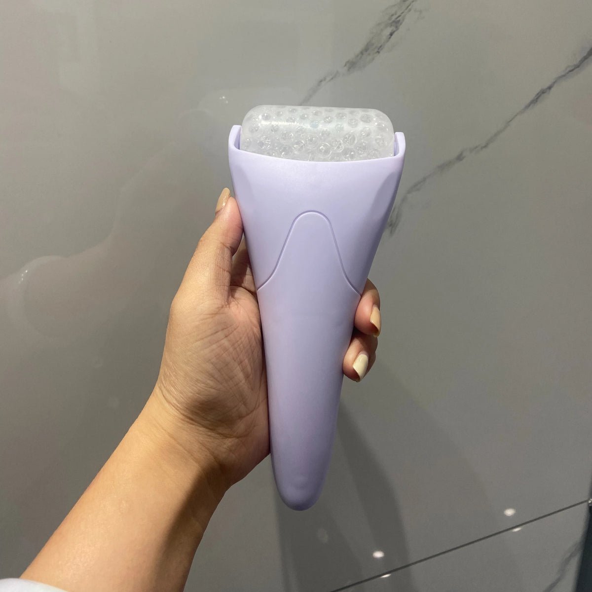Aura Glow Ice Roller