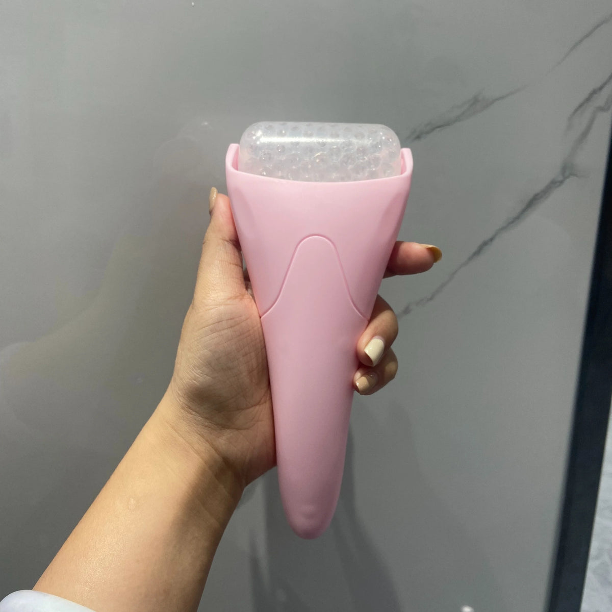 Aura Glow Ice Roller